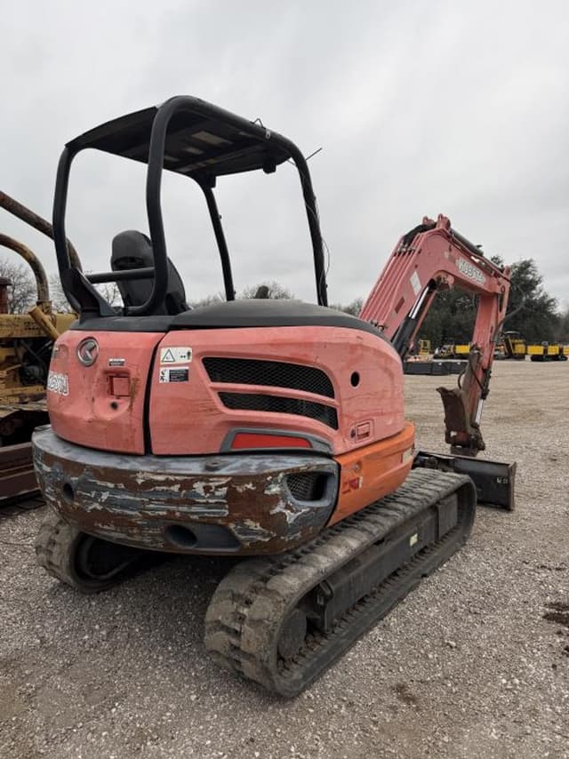 Image of Kubota KX040-4 equipment image 3