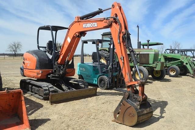 Image of Kubota KX040-4 equipment image 3