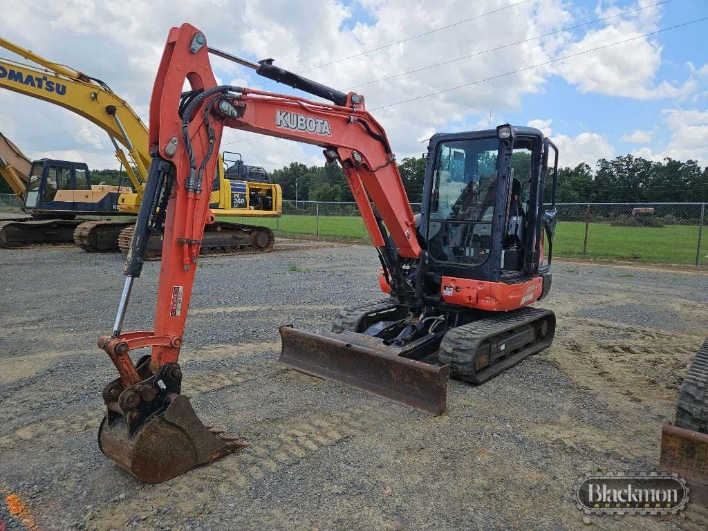 Kubota KX040-4 Equipment Image0
