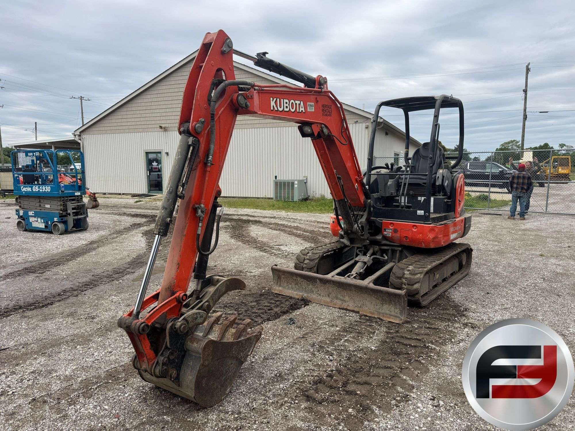 Kubota KX040-4 Equipment Image0