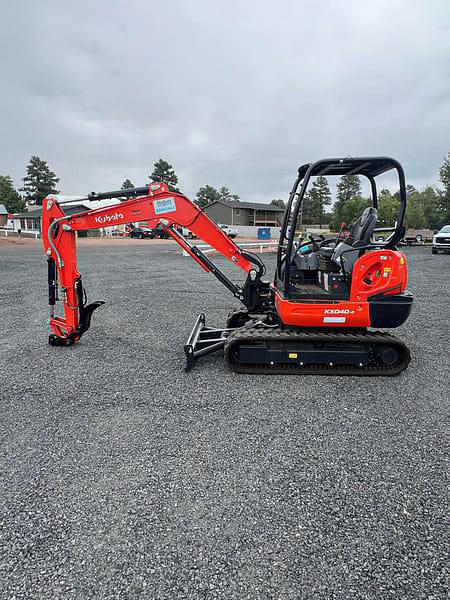 Image of Kubota KX040-4 equipment image 4