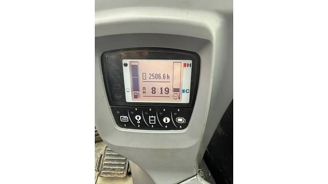 Image of Kubota KX040-4 equipment image 4