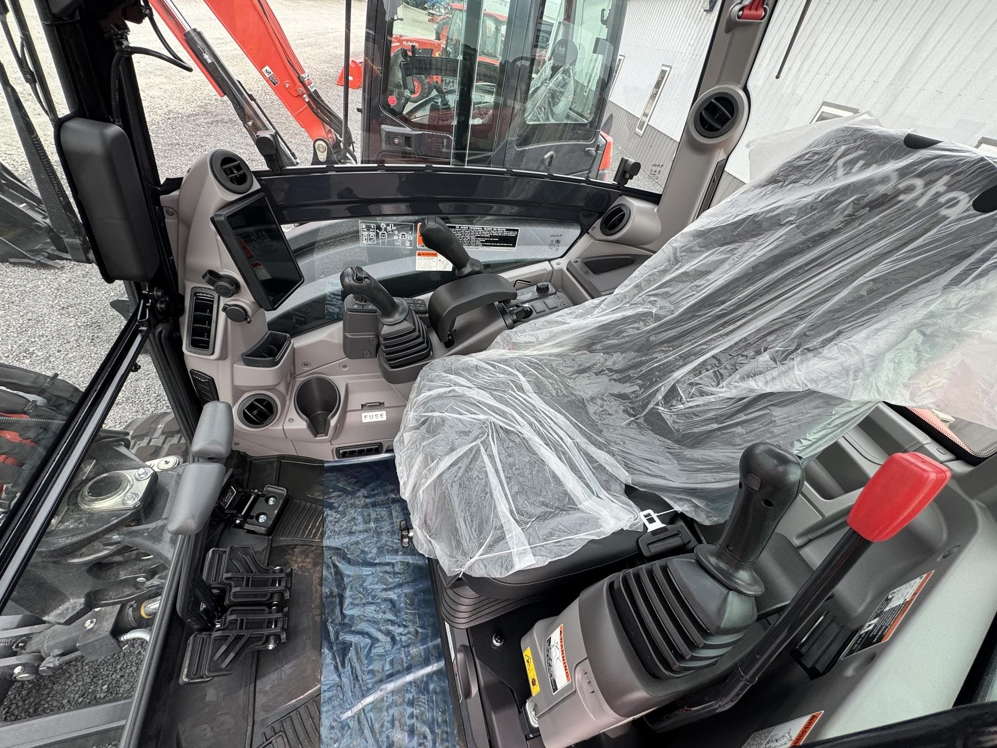 Kubota KX040-5 Equipment Image0