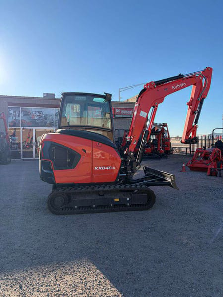 Kubota KX040-5 Equipment Image0