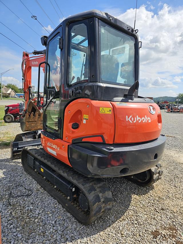 Image of Kubota KX040 equipment image 3