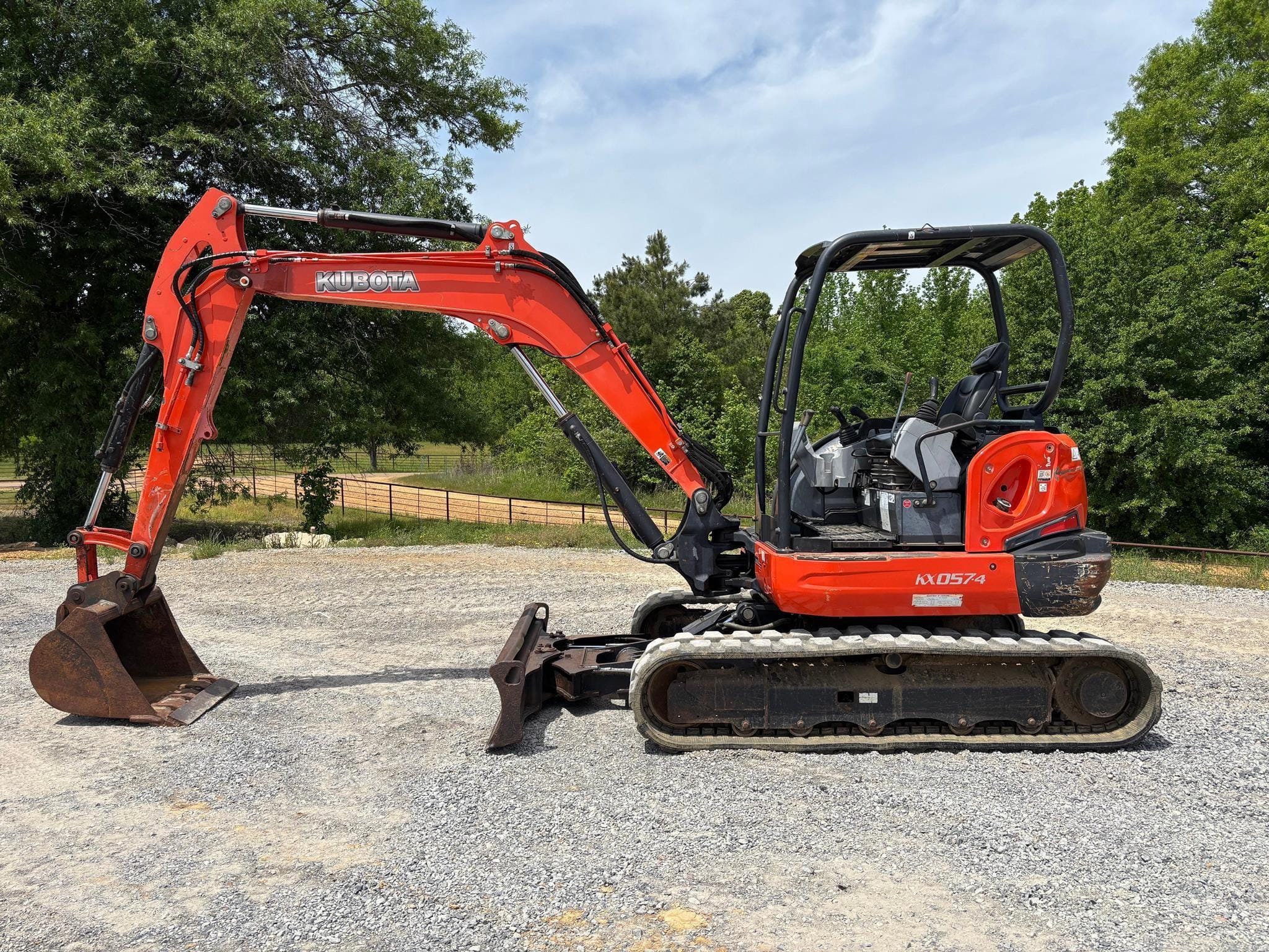Kubota KX057-4 Equipment Image0