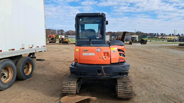 Image of Kubota KX057-4 equipment image 4