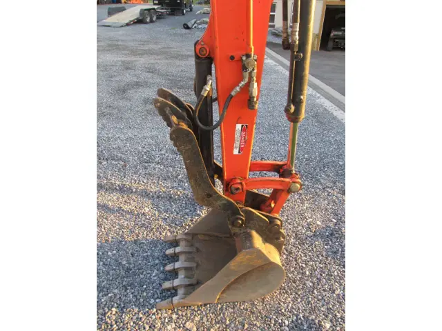 Image of Kubota KX057-4R3A equipment image 4