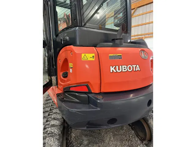 Image of Kubota KX057-4 equipment image 3