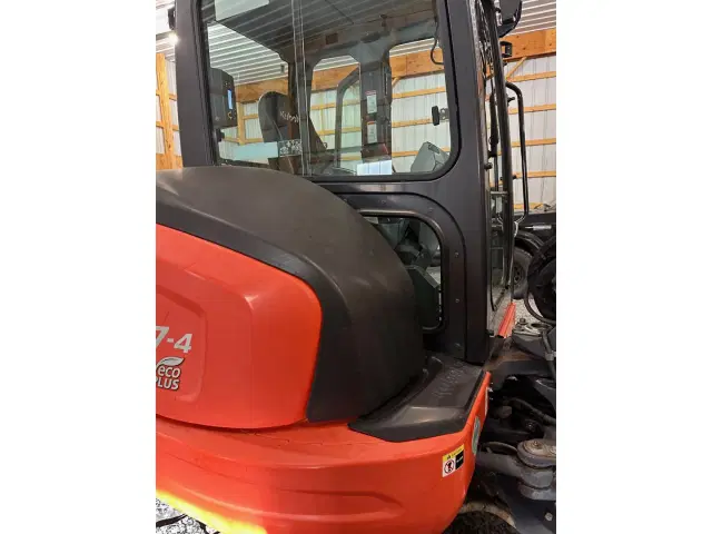 Image of Kubota KX057-4 equipment image 2