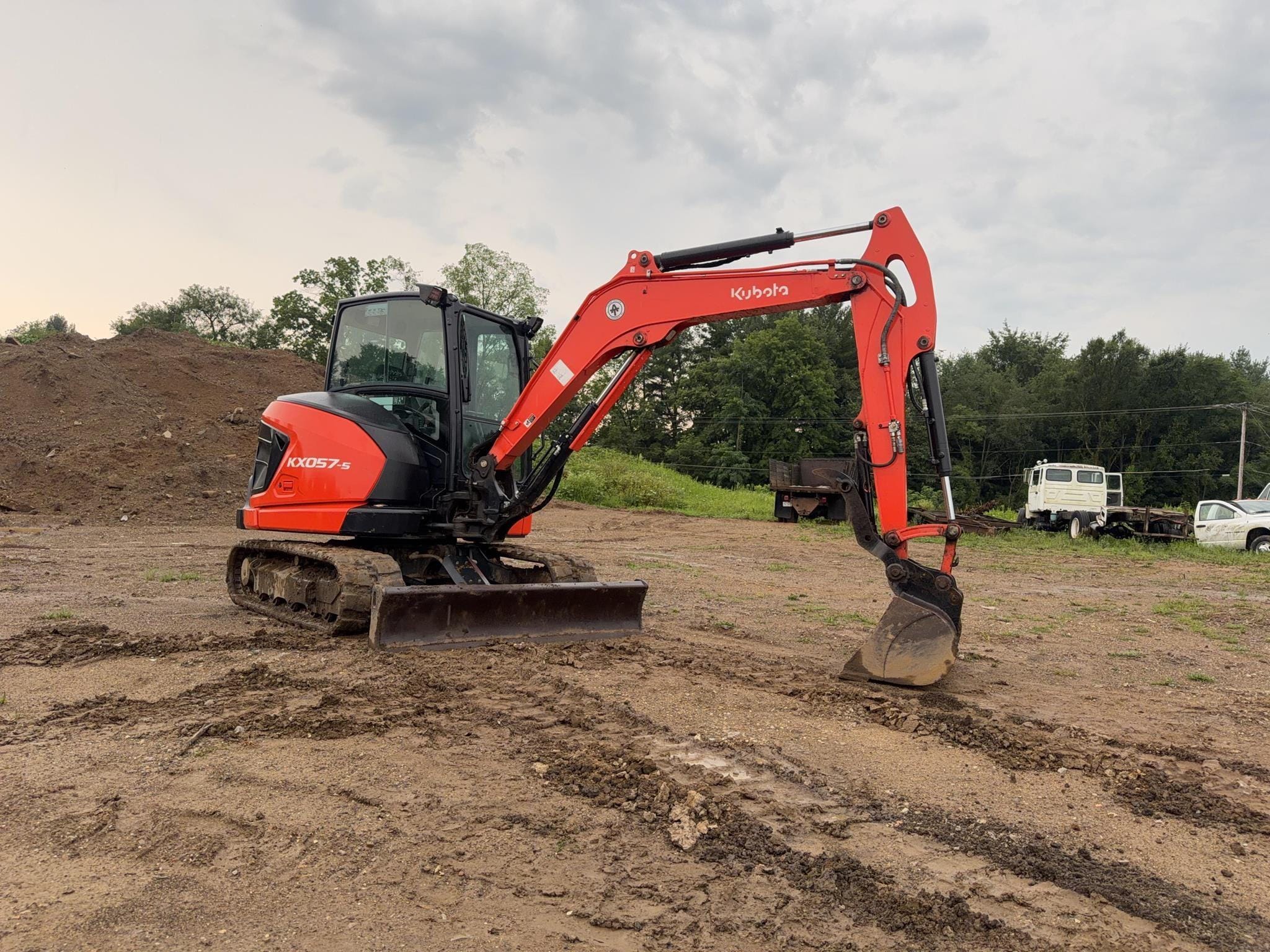 Kubota KX057-5 Equipment Image0