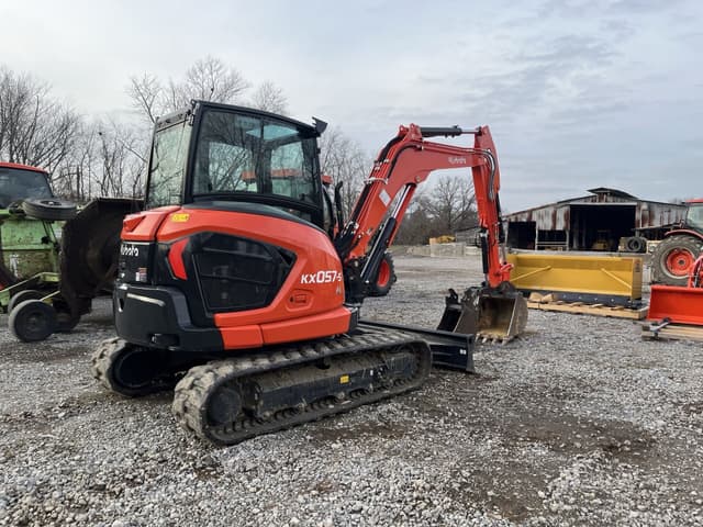 Image of Kubota KX057-5 equipment image 2