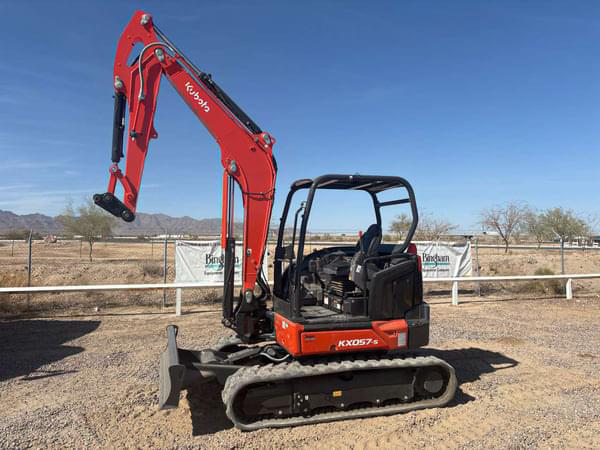 Image of Kubota KX057-5 equipment image 4