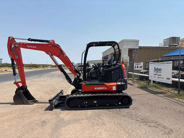 Image of Kubota KX057-5 equipment image 4