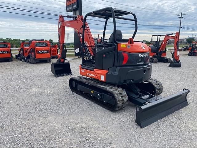 Image of Kubota KX057-5 equipment image 4