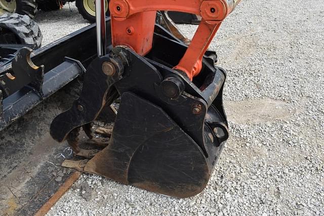 Image of Kubota KX080-4 equipment image 3