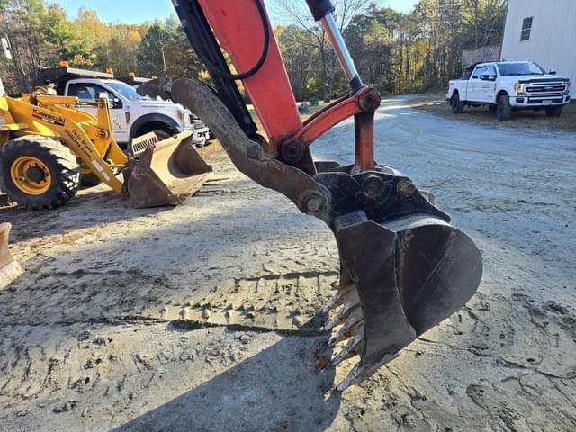 Image of Kubota KX080-4S equipment image 3