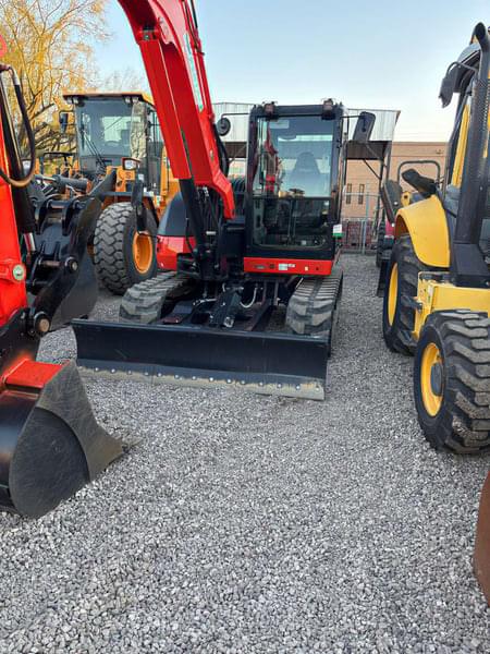 Image of Kubota KX080-5 equipment image 3