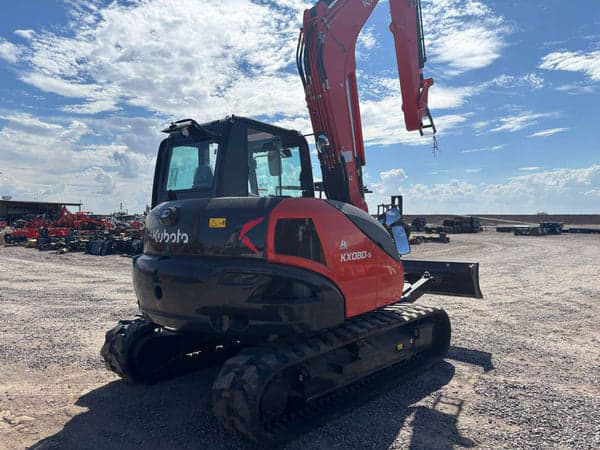 Image of Kubota KX080-5 equipment image 4