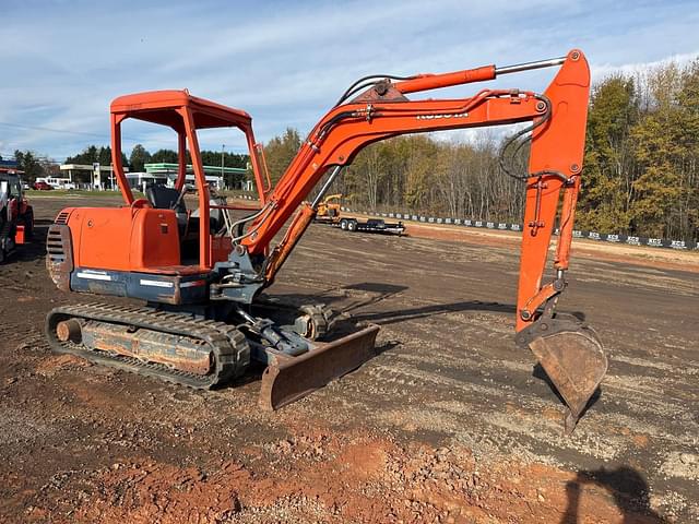 Image of Kubota KX121-2 equipment image 1