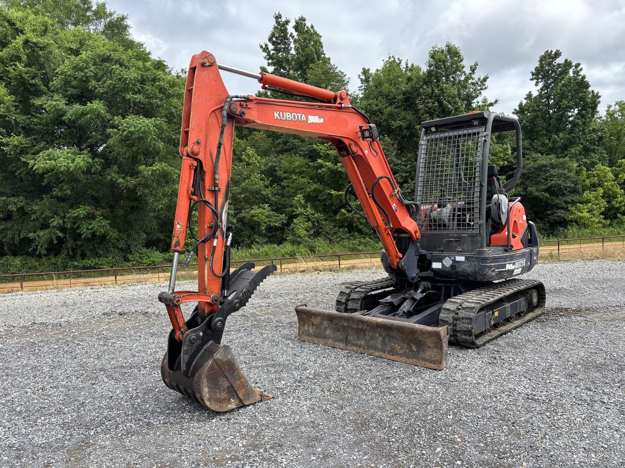 Kubota KX121-3 Equipment Image0