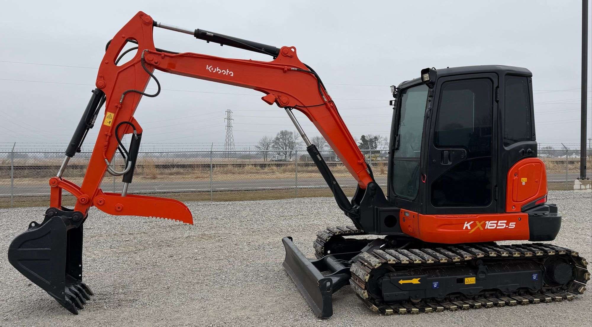 Kubota KX165 Equipment Image0