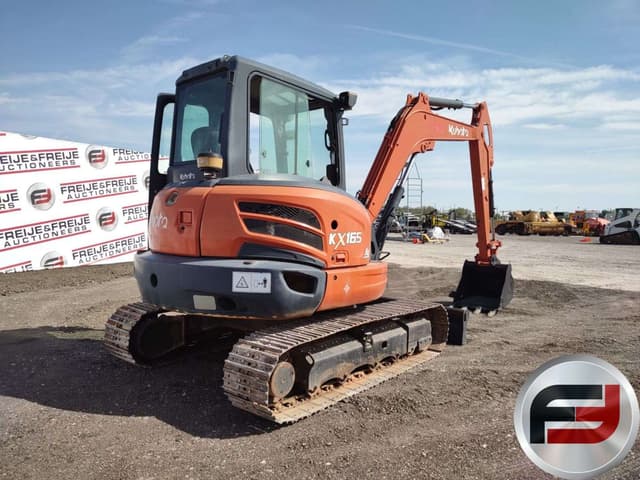 Image of Kubota KX165 equipment image 4
