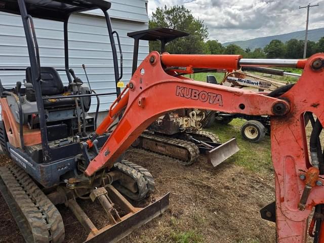 Image of Kubota KX41-3 equipment image 2
