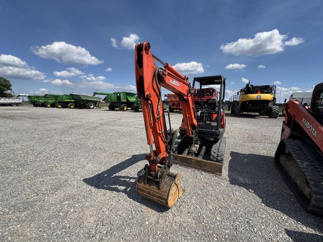 Image of Kubota KX71-3 equipment image 3