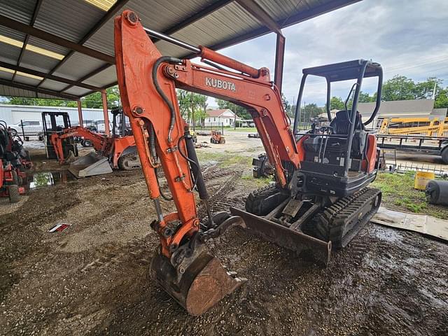 Image of Kubota KX71-3 equipment image 2
