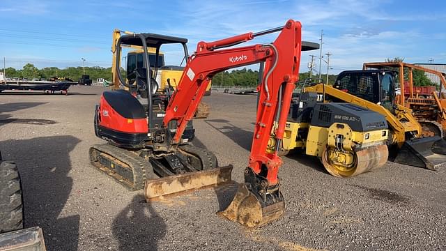 Image of Kubota KX71-3 equipment image 2