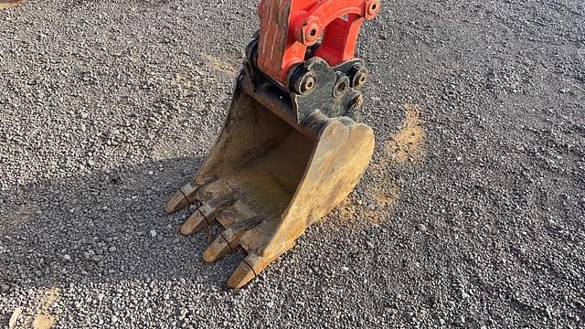 Image of Kubota KX71-3 equipment image 4