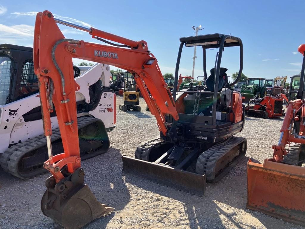 Main image Kubota KX71-3
