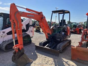 Main image Kubota KX71-3