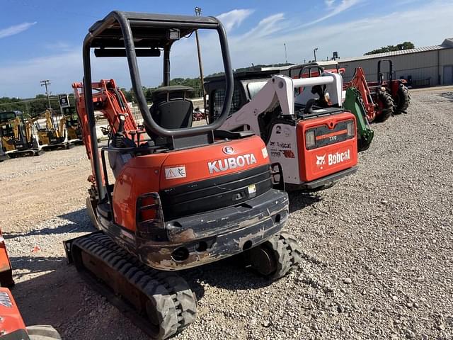 Image of Kubota KX71-3 equipment image 3