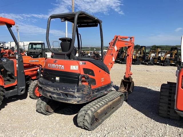 Image of Kubota KX71-3 equipment image 2