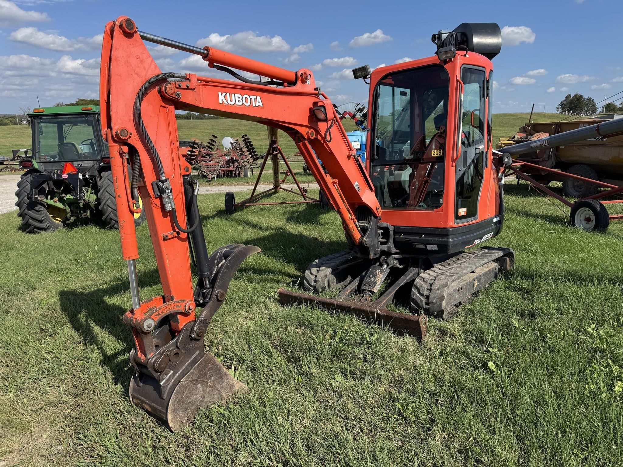 Kubota KX71 Equipment Image0