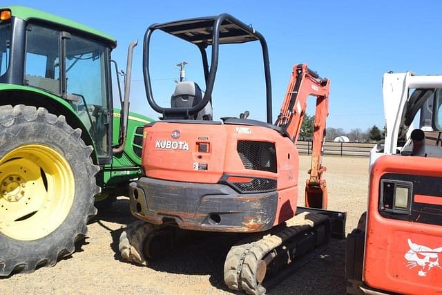 Image of Kubota KX033-4 equipment image 2