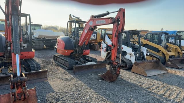 Image of Kubota KX040-4 equipment image 2