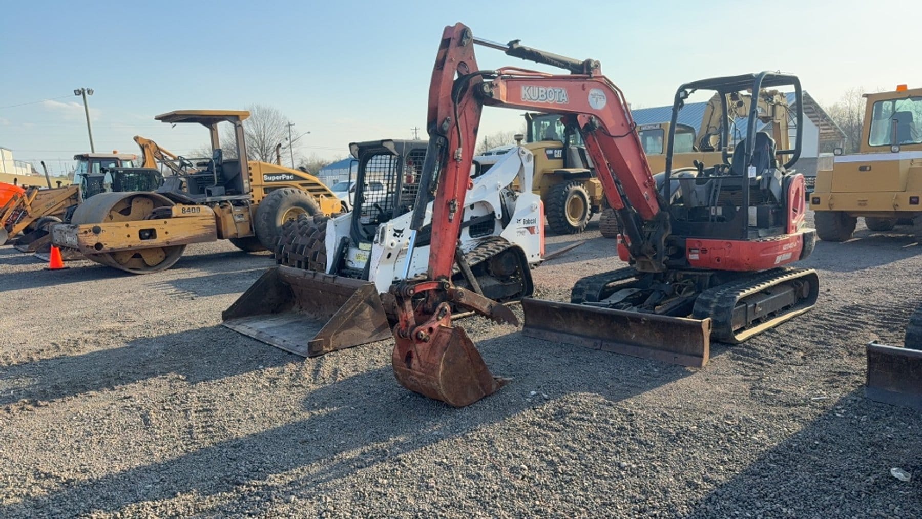 Kubota KX040-4 Equipment Image0