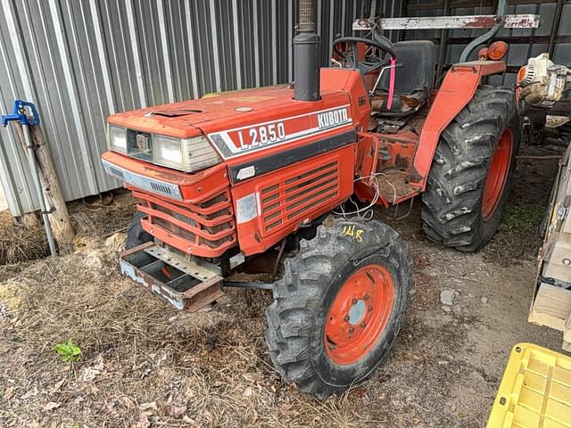 Image of Kubota L2850 equipment image 1
