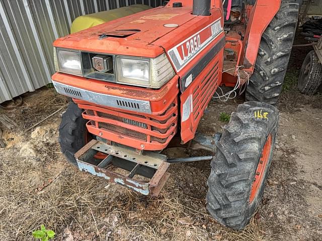 Image of Kubota L2850 equipment image 4