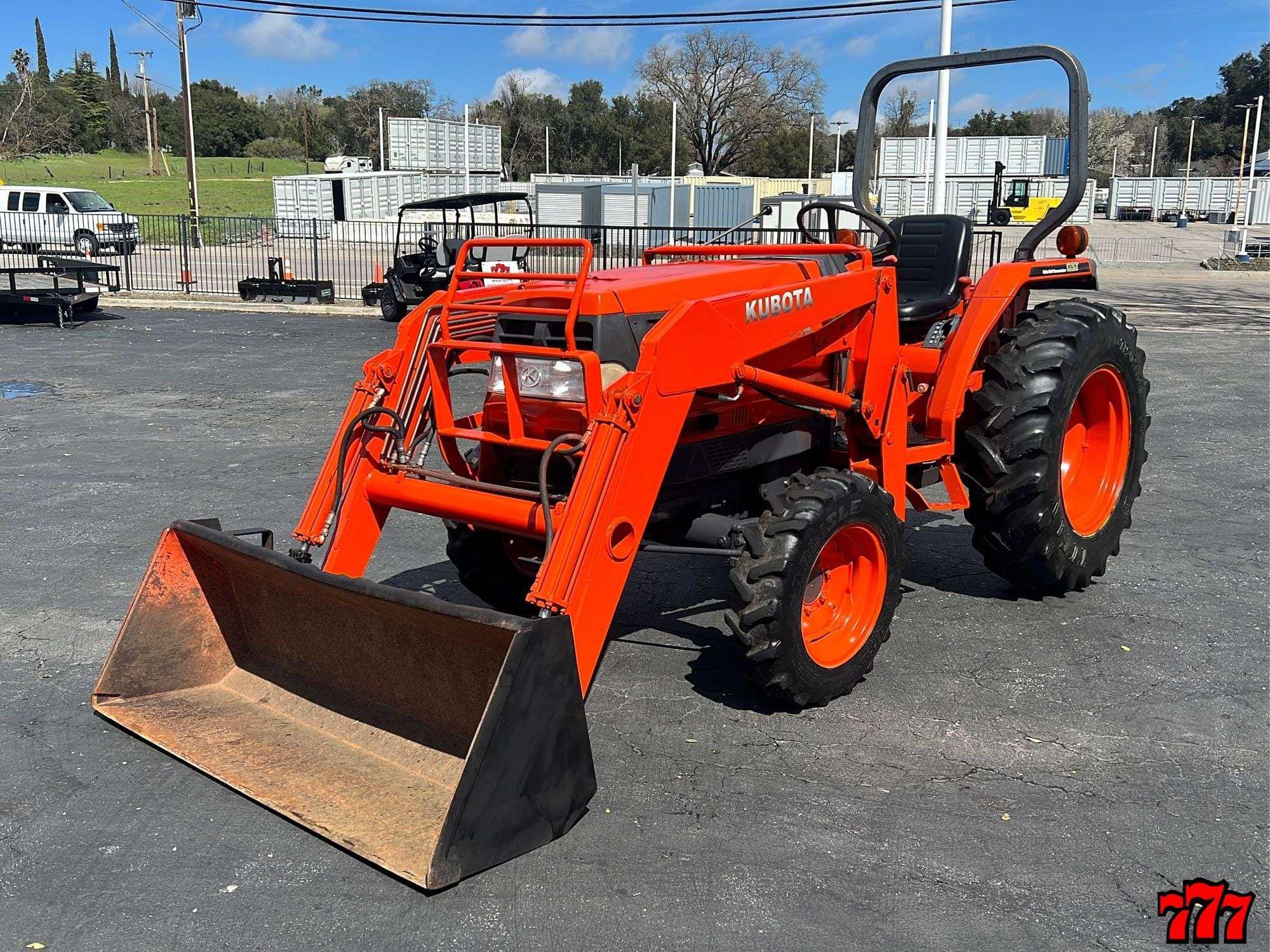 Main image Kubota L2900