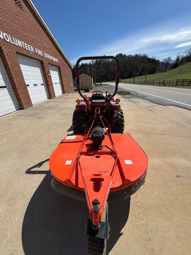 Image of Kubota L3301D equipment image 2