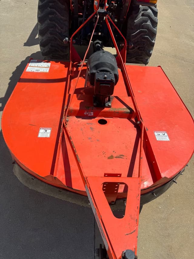 Image of Kubota L3301D equipment image 3