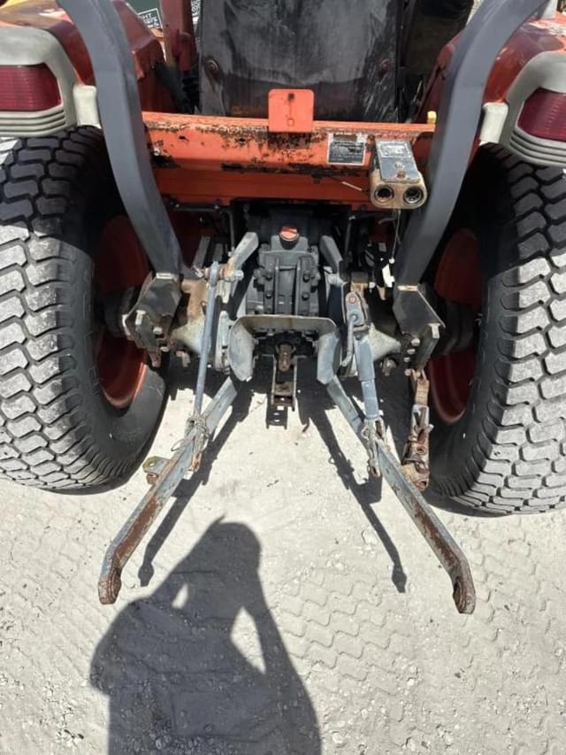Image of Kubota L4310 equipment image 2