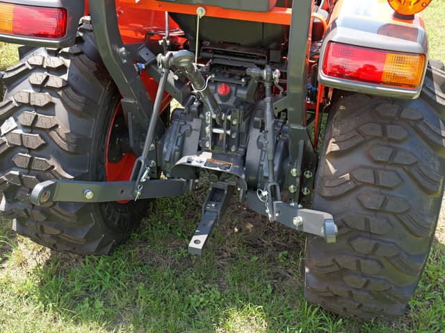 Image of Kubota L2501 equipment image 4