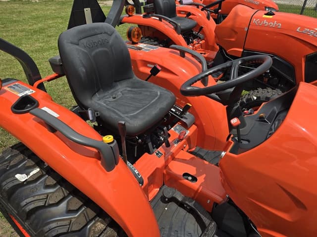 Image of Kubota L2501 equipment image 1