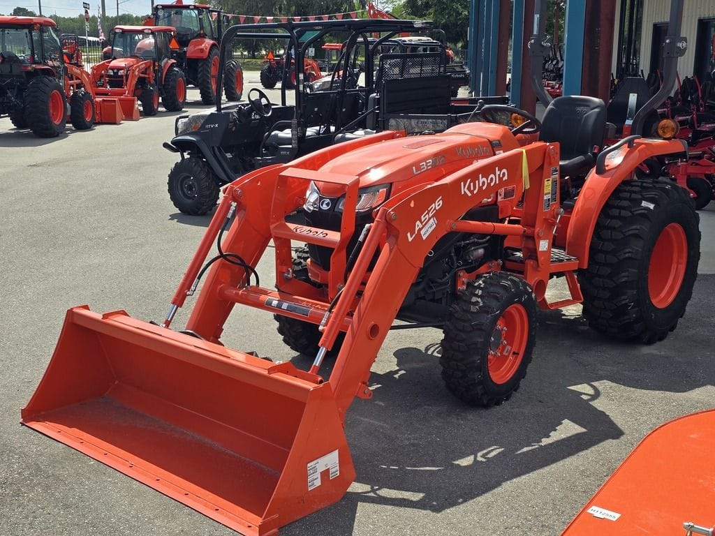 2026 Kubota L3302 Equipment Image0