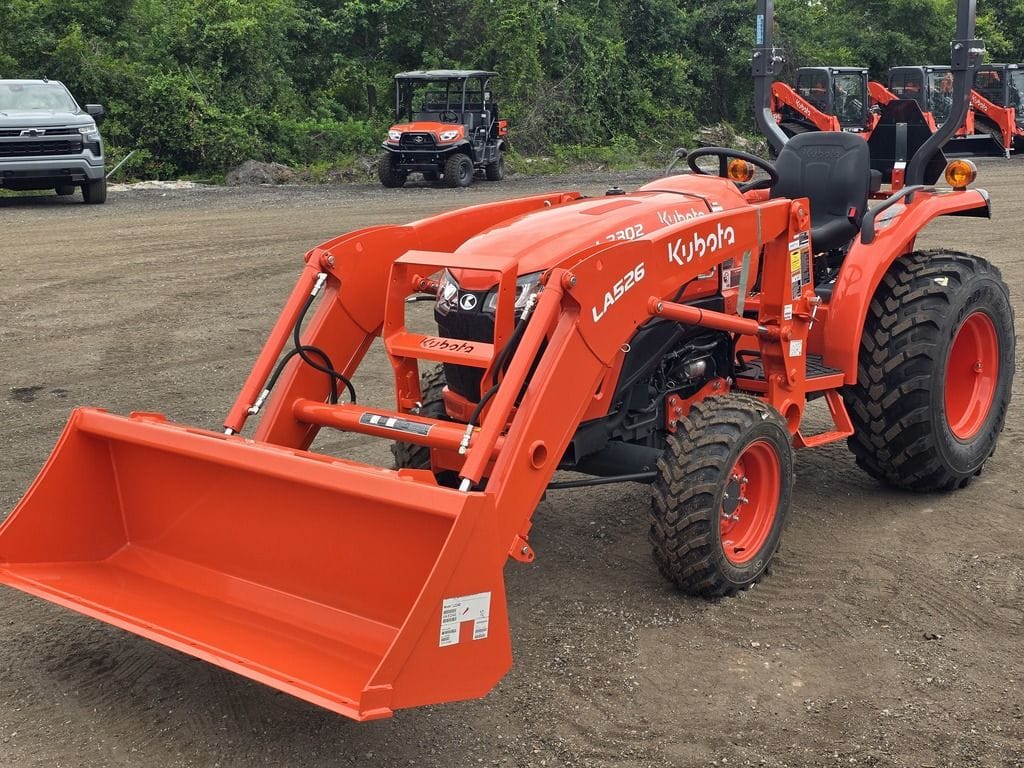 2026 Kubota L3302 Equipment Image0